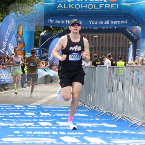 29.06.2025 - hella hamburg halbmarathon Strokosch-Dieckow http://msf.ph/oto/8379463 29.06.2025 10:24:57 Ziel 2483, 10867, 11078, 14836, 15483, 16361, 17752 meine-sportfotos.de