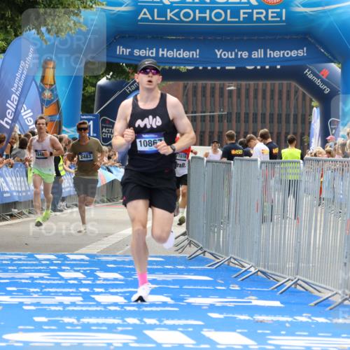 29.06.2025 - hella hamburg halbmarathon Strokosch-Dieckow http://msf.ph/oto/8379485 29.06.2025 10:24:57 Ziel 2483, 10867, 11078, 14836, 15483, 16361, 17752 meine-sportfotos.de