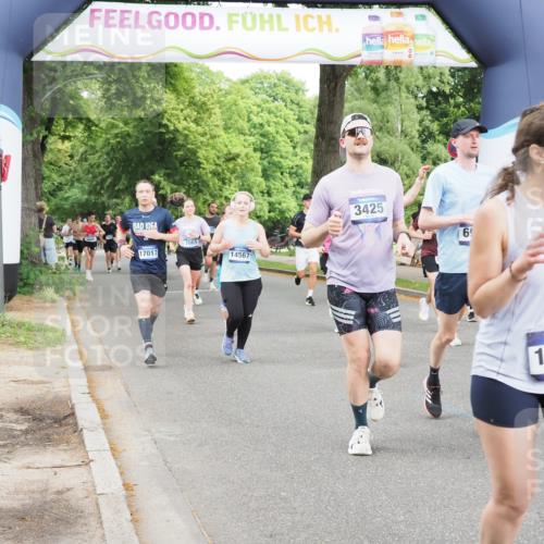 29.06.2025 - hella hamburg halbmarathon MichiJ http://msf.ph/oto/8379497 29.06.2025 10:46:07 Zwischen KM18-KM19 3181, 3425, 3983, 4502, 6208, 6997, 7259, 7287, 8089, 10703, 11158, 11159, 11808, 12378, 12406, 12633, 14355, 14567, 15240, 16160, 16341, 17017, 17931, 18467, 18716, 18985, 19246 meine-sportfotos.de