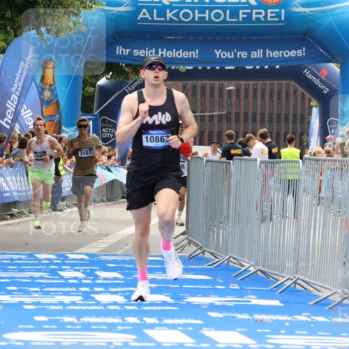 29.06.2025 - hella hamburg halbmarathon Strokosch-Dieckow http://msf.ph/oto/8379507 29.06.2025 10:24:57 Ziel 2483, 10867, 11078, 14836, 15483, 16361, 17752 meine-sportfotos.de