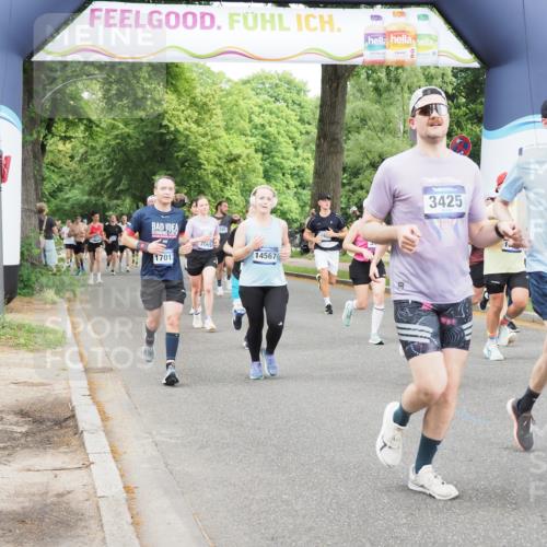 29.06.2025 - hella hamburg halbmarathon MichiJ http://msf.ph/oto/8379538 29.06.2025 10:46:07 Zwischen KM18-KM19 3181, 3425, 3983, 4502, 6208, 6997, 7259, 7287, 8089, 10703, 11158, 11159, 11808, 12378, 12406, 12633, 14355, 14567, 15240, 16160, 16341, 17017, 17931, 18467, 18716, 18985, 19246 meine-sportfotos.de