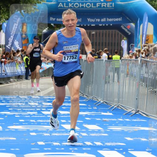 29.06.2025 - hella hamburg halbmarathon Strokosch-Dieckow http://msf.ph/oto/8379575 29.06.2025 10:24:54 Ziel 1271, 2483, 7142, 10867, 11678, 13872, 14836, 16361, 17752 meine-sportfotos.de
