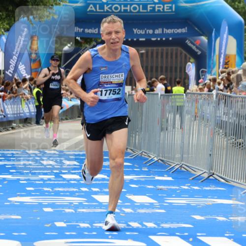 29.06.2025 - hella hamburg halbmarathon Strokosch-Dieckow http://msf.ph/oto/8379595 29.06.2025 10:24:54 Ziel 1271, 2483, 7142, 10867, 11678, 13872, 14836, 16361, 17752 meine-sportfotos.de