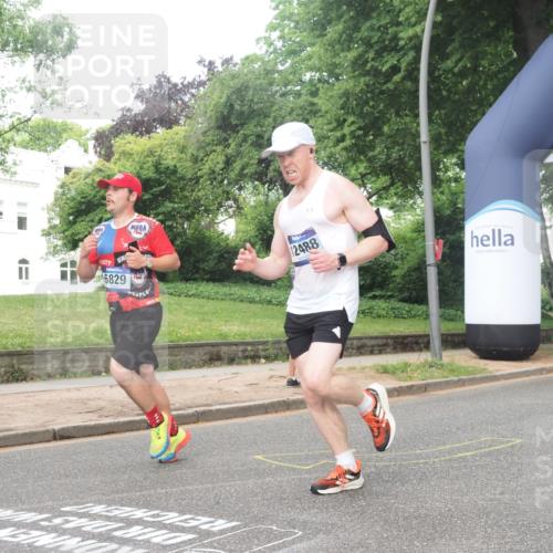 29.06.2025 - hella hamburg halbmarathon KatJ http://msf.ph/oto/8379613 29.06.2025 10:24:57 Zwischen KM18-KM19 6829, 7831 meine-sportfotos.de