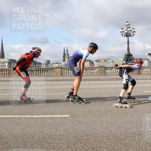 29.06.2025 - hella hamburg halbmarathon Lena Gebhardt http://msf.ph/oto/8379654 29.06.2025 08:51:57 Lombardsbrücke 451, 458, 112 meine-sportfotos.de