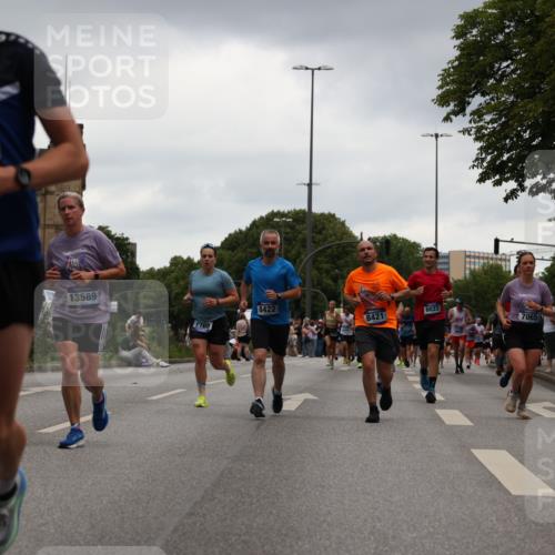 29.06.2025 - hella hamburg halbmarathon Yannick Fuchs http://msf.ph/oto/8379660 29.06.2025 10:54:40 20KM 1364, 1414, 1653, 1681, 2322, 2323, 2363, 6033, 6201, 6309, 6487, 6754, 6757, 7006, 7065, 7636, 8003, 8191, 8421, 8422, 8662, 8923, 9020, 9021, 10534, 10576, 11041, 11366, 11623, 11702, 11753, 11782, 11937, 12491, 13459, 13488, 13589, 14429, 15269, 17491, 17899, 17952, 18029, 18063, 19117, 19146, 19246 meine-sportfotos.de