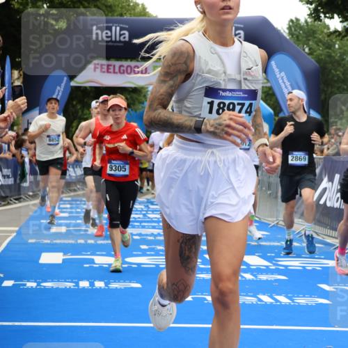 29.06.2025 - hella hamburg halbmarathon Strokosch-Dieckow http://msf.ph/oto/8379666 29.06.2025 10:47:26 Ziel 51, 1012, 1070, 1592, 1696, 2274, 2284, 2839, 2864, 2869, 2953, 3304, 5024, 5532, 5650, 5889, 8023, 8234, 8693, 8852, 8927, 9305, 10423, 11021, 11077, 11491, 11518, 12870, 13223, 13303, 13782, 14722, 15350, 15479, 15611, 15923, 16089, 16819, 17846, 17905, 18758, 18974 meine-sportfotos.de