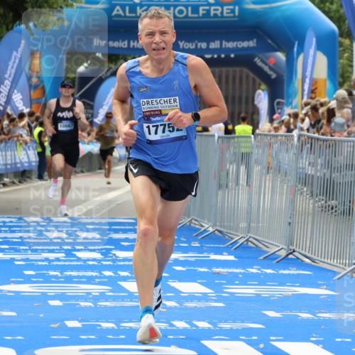 29.06.2025 - hella hamburg halbmarathon Strokosch-Dieckow http://msf.ph/oto/8379671 29.06.2025 10:24:54 Ziel 1271, 2483, 7142, 10867, 11678, 13872, 14836, 16361, 17752 meine-sportfotos.de