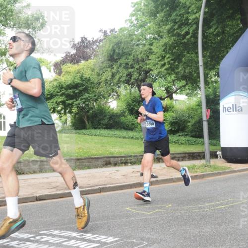 29.06.2025 - hella hamburg halbmarathon KatJ http://msf.ph/oto/8379869 29.06.2025 10:24:59 Zwischen KM18-KM19 4062, 6829, 7831 meine-sportfotos.de