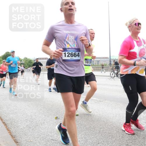 29.06.2025 - hella hamburg halbmarathon Lena Gebhardt http://msf.ph/oto/8379883 29.06.2025 10:49:26 Lombardsbrücke 17315, 1168, 17964, 1704, 12664, 10130, 6497, 1525, 1625, 1805, 1888, 2067, 2395, 2466, 2527, 2541, 2668, 2713, 2862, 2927, 3070, 3086, 3183, 3232, 3253, 3383, 3943, 4403, 4525, 4527, 4589, 4769, 4809, 5106, 5118, 5463, 5551, 5552, 5694, 6191, 6566, 6694, 6979, 6989, 7301, 7305, 7339, 7650, 7931, 7936, 8549, 9162, 9245, 9261, 9341, 9359, 10033, 10038, 10081, 10130, 10333, 10479, 10704, 10782, 10785, 11000, 11031, 11192, 11558, 11631, 12388, 13764 meine-sportfotos.de
