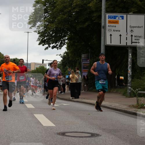 29.06.2025 - hella hamburg halbmarathon Yannick Fuchs http://msf.ph/oto/8379896 29.06.2025 10:54:41 20KM 1364, 1414, 1653, 1681, 2322, 2323, 2363, 6033, 6201, 6309, 6487, 6754, 6757, 7006, 7065, 7636, 7761, 8191, 8421, 8422, 8662, 8923, 9020, 9021, 10534, 10576, 11366, 11623, 11702, 11753, 11782, 11937, 12491, 13459, 13488, 13589, 14429, 15269, 17491, 17899, 17952, 18029, 18063, 18757, 19117, 19146, 19246 meine-sportfotos.de