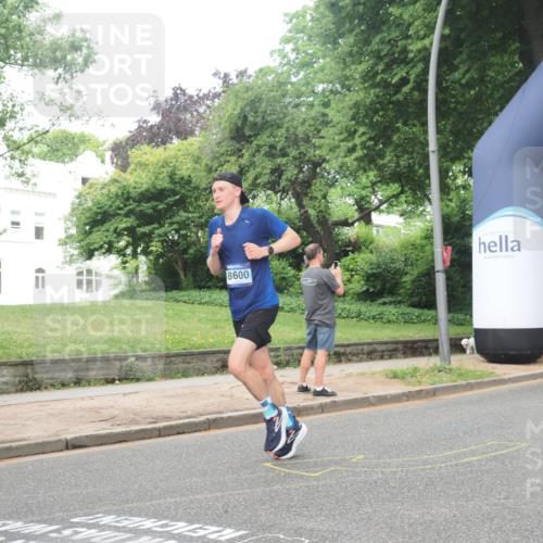 29.06.2025 - hella hamburg halbmarathon KatJ http://msf.ph/oto/8379924 29.06.2025 10:25:00 Zwischen KM18-KM19 4062, 6829, 7831 meine-sportfotos.de