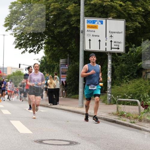29.06.2025 - hella hamburg halbmarathon Yannick Fuchs http://msf.ph/oto/8379933 29.06.2025 10:54:41 20KM 1364, 1414, 1653, 1681, 2322, 2323, 2363, 6033, 6201, 6309, 6487, 6754, 6757, 7006, 7065, 7636, 7761, 8191, 8421, 8422, 8662, 8923, 9020, 9021, 10534, 10576, 11366, 11623, 11702, 11753, 11782, 11937, 12491, 13459, 13488, 13589, 14429, 15269, 17491, 17899, 17952, 18029, 18063, 18757, 19117, 19146, 19246 meine-sportfotos.de