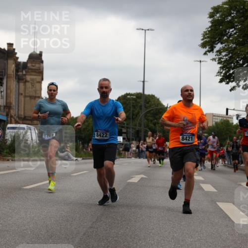 29.06.2025 - hella hamburg halbmarathon Yannick Fuchs http://msf.ph/oto/8380028 29.06.2025 10:54:42 20KM 1364, 1414, 1653, 1681, 2322, 2323, 2363, 6033, 6201, 6309, 6487, 6754, 6757, 7006, 7065, 7636, 7761, 8191, 8421, 8422, 8662, 8923, 9020, 9021, 10534, 10576, 11623, 11702, 11753, 11782, 11937, 12491, 13459, 13488, 13589, 14429, 15269, 17491, 17899, 17952, 18029, 18063, 18757, 19117, 19146, 19246 meine-sportfotos.de