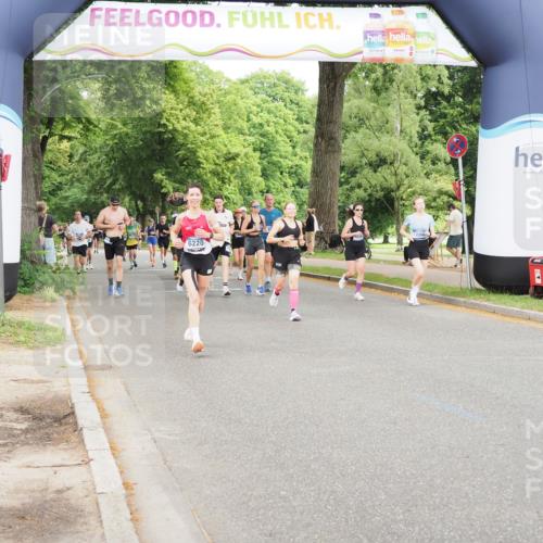 29.06.2025 - hella hamburg halbmarathon MichiJ http://msf.ph/oto/8380035 29.06.2025 10:46:12 Zwischen KM18-KM19 3425, 3983, 4502, 6997, 7065, 8585, 10703, 11159, 11808, 13847, 14567, 15240, 16160, 16341, 17017, 17503, 18716, 18985 meine-sportfotos.de