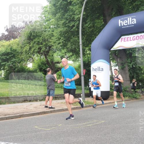 29.06.2025 - hella hamburg halbmarathon KatJ http://msf.ph/oto/8380062 29.06.2025 10:25:01 Zwischen KM18-KM19 4062, 6829, 6990, 7831 meine-sportfotos.de