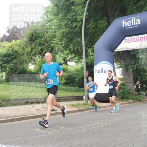 29.06.2025 - hella hamburg halbmarathon KatJ http://msf.ph/oto/8380106 29.06.2025 10:25:01 Zwischen KM18-KM19 4062, 6829, 6990, 7831 meine-sportfotos.de