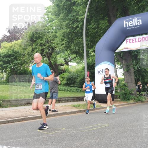 29.06.2025 - hella hamburg halbmarathon KatJ http://msf.ph/oto/8380135 29.06.2025 10:25:02 Zwischen KM18-KM19 4062, 6829, 6990, 7831 meine-sportfotos.de