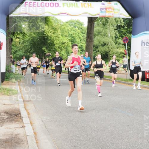 29.06.2025 - hella hamburg halbmarathon MichiJ http://msf.ph/oto/8380153 29.06.2025 10:46:13 Zwischen KM18-KM19 2780, 3983, 4502, 6220, 7065, 8585, 10703, 11808, 12206, 12261, 13847, 14567, 15232, 16160, 16341, 17017, 17503, 18716, 18985 meine-sportfotos.de