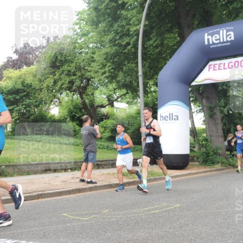 29.06.2025 - hella hamburg halbmarathon KatJ http://msf.ph/oto/8380195 29.06.2025 10:25:02 Zwischen KM18-KM19 4062, 6829, 6990, 7831 meine-sportfotos.de