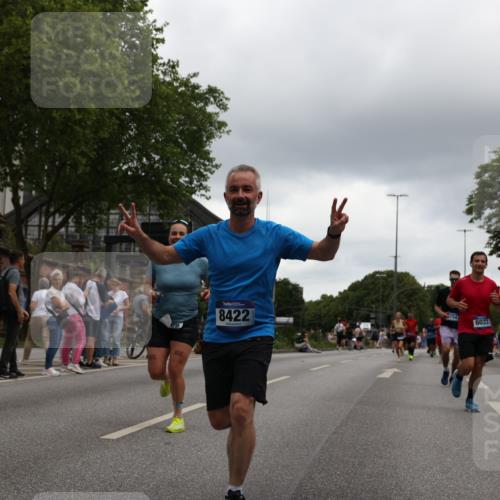 29.06.2025 - hella hamburg halbmarathon Yannick Fuchs http://msf.ph/oto/8380341 29.06.2025 10:54:43 20KM 1364, 1414, 1653, 1681, 2322, 2323, 2363, 3698, 6033, 6201, 6309, 6487, 6754, 6757, 7006, 7065, 7306, 7636, 7761, 8191, 8421, 8422, 8662, 8923, 9020, 9021, 10534, 10576, 11623, 11702, 11753, 11782, 11937, 12491, 13459, 13488, 13589, 14429, 15269, 17491, 17899, 17952, 18029, 18063, 18757, 19117, 19146, 19242, 19246 meine-sportfotos.de