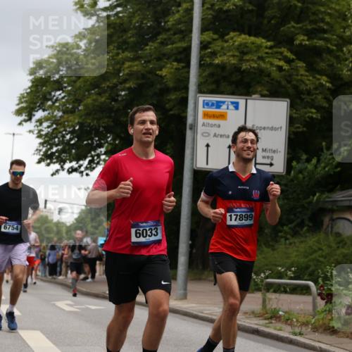29.06.2025 - hella hamburg halbmarathon Yannick Fuchs http://msf.ph/oto/8380435 29.06.2025 10:54:44 20KM 1364, 1414, 1653, 2322, 2323, 2363, 3698, 6033, 6201, 6309, 6487, 6754, 6757, 7006, 7065, 7306, 7636, 7759, 7761, 8191, 8421, 8422, 8662, 8923, 9020, 9021, 10534, 10576, 11623, 11702, 11753, 11782, 11937, 12491, 13459, 13488, 13589, 14429, 15269, 16621, 17491, 17899, 17952, 18029, 18063, 18757, 19117, 19146, 19242, 19246 meine-sportfotos.de
