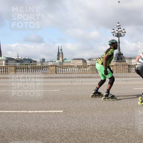29.06.2025 - hella hamburg halbmarathon Lena Gebhardt http://msf.ph/oto/8380446 29.06.2025 08:51:58 Lombardsbrücke 481 meine-sportfotos.de