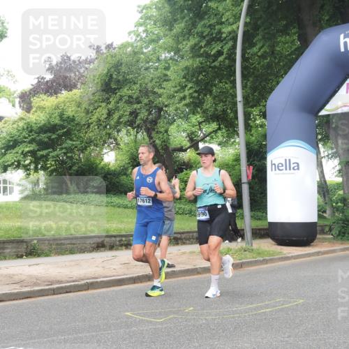 29.06.2025 - hella hamburg halbmarathon KatJ http://msf.ph/oto/8380503 29.06.2025 10:25:05 Zwischen KM18-KM19 2774, 4062, 6990 meine-sportfotos.de