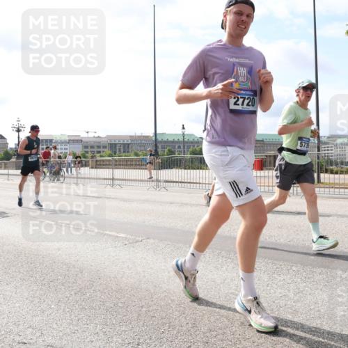 29.06.2025 - hella hamburg halbmarathon Lena Gebhardt http://msf.ph/oto/8380570 29.06.2025 10:15:31 Lombardsbrücke 3500, 13453, 18252, 2720, 5739, 1296, 1440, 1524, 1745, 2110, 2281, 2720, 2989, 3417, 3513, 3650, 4007, 4466, 4492, 4494, 4495, 5069, 5271, 5739, 5986, 6317, 6376, 6576, 7452, 7809, 7810, 7881, 8237, 8256, 8609, 9192, 9307, 9423, 9657, 9847, 9975, 9997, 10108, 10775, 10858, 11598, 12457, 12469, 12521, 13179, 13197, 13453, 13500, 13818, 13951, 14413, 14423, 14550, 14552, 15150, 15307, 15740 meine-sportfotos.de