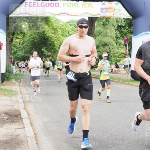 29.06.2025 - hella hamburg halbmarathon MichiJ http://msf.ph/oto/8380668 29.06.2025 10:46:17 Zwischen KM18-KM19 2780, 4986, 6220, 7065, 8585, 10488, 11394, 12206, 12261, 12446, 15232, 15284, 19160 meine-sportfotos.de