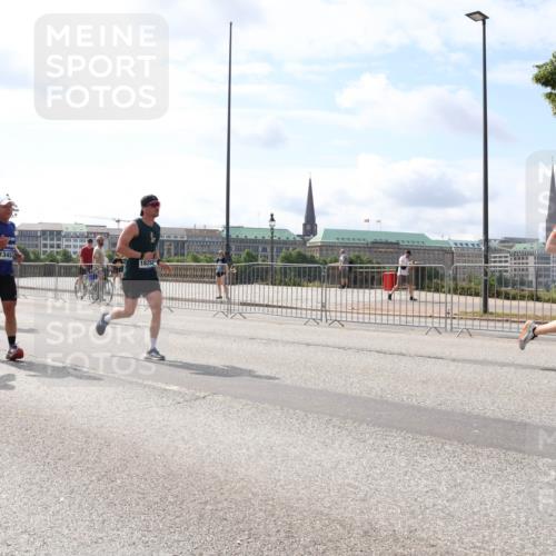 29.06.2025 - hella hamburg halbmarathon Lena Gebhardt http://msf.ph/oto/8380824 29.06.2025 10:15:32 Lombardsbrücke 13500, 13453, 18252, 182, 1296, 1440, 1524, 1745, 2110, 2281, 2720, 2989, 3417, 3513, 3650, 4007, 4466, 4492, 4494, 4495, 5069, 5271, 5739, 5986, 6317, 6376, 6576, 7452, 7809, 7810, 7881, 7941, 7942, 8237, 8256, 8609, 9192, 9307, 9423, 9657, 9847, 9975, 9997, 10108, 10608, 10775, 10858, 11598, 12457, 12469, 12521, 13179, 13197, 13453, 13500, 13818, 13951, 14413, 14423, 14550, 14552, 15150, 15307, 15740 meine-sportfotos.de
