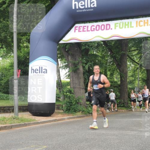 29.06.2025 - hella hamburg halbmarathon KatJ http://msf.ph/oto/8380833 29.06.2025 10:25:10 Zwischen KM18-KM19 2774 meine-sportfotos.de