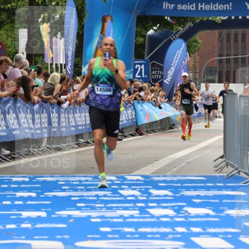 29.06.2025 - hella hamburg halbmarathon Strokosch-Dieckow http://msf.ph/oto/8380854 29.06.2025 10:24:32 Ziel 2892, 7855, 14506 meine-sportfotos.de