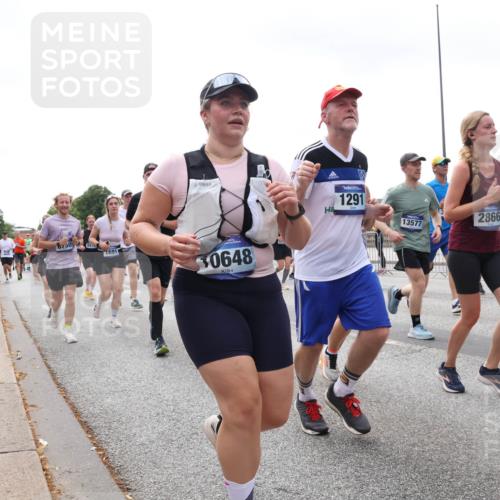 29.06.2025 - hella hamburg halbmarathon Lena Gebhardt http://msf.ph/oto/8380858 29.06.2025 10:40:16 Lombardsbrücke 6750, 6870, 1691, 30648, 1291, 13577, 2866, 5263, 1018, 1037, 1058, 1076, 1291, 1586, 1691, 1899, 2019, 2109, 2254, 2313, 2515, 2572, 2762, 2763, 2866, 2888, 3237, 3293, 3295, 3515, 3607, 3808, 3810, 3882, 3883, 3884, 4173, 4271, 4471, 4756, 4906, 5059, 5113, 5229, 5263, 5351, 5352, 5654, 5702, 5877, 5901, 5975, 6076, 6097, 6229, 6278, 6280, 6363, 6463, 6548, 6673, 6698, 6750, 6866, 6876, 6890, 6920, 7045, 7108, 7174, 7455, 7456, 7675, 7850, 8107, 8307, 8391, 8612 meine-sportfotos.de