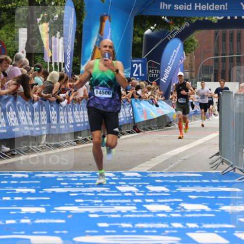 29.06.2025 - hella hamburg halbmarathon Strokosch-Dieckow http://msf.ph/oto/8380880 29.06.2025 10:24:32 Ziel 2892, 7855, 14506 meine-sportfotos.de