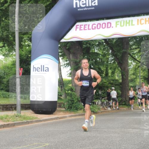 29.06.2025 - hella hamburg halbmarathon KatJ http://msf.ph/oto/8380901 29.06.2025 10:25:11 Zwischen KM18-KM19 2774 meine-sportfotos.de