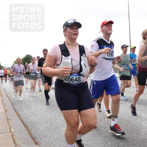 29.06.2025 - hella hamburg halbmarathon Lena Gebhardt http://msf.ph/oto/8380918 29.06.2025 10:40:16 Lombardsbrücke 1691, 30648, 1291, 2866, 380, 13577, 1018, 1037, 1058, 1076, 1291, 1586, 1691, 1899, 2019, 2109, 2254, 2313, 2515, 2572, 2762, 2763, 2866, 2888, 3237, 3293, 3295, 3515, 3607, 3808, 3810, 3882, 3883, 3884, 4173, 4271, 4471, 4756, 4906, 5059, 5113, 5229, 5263, 5351, 5352, 5654, 5702, 5877, 5901, 5975, 6076, 6097, 6229, 6278, 6280, 6363, 6463, 6548, 6673, 6698, 6750, 6866, 6876, 6890, 6920, 7045, 7108, 7174, 7455, 7456, 7675, 7850, 8107, 8307, 8391, 8612 meine-sportfotos.de
