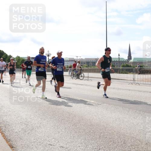 29.06.2025 - hella hamburg halbmarathon Lena Gebhardt http://msf.ph/oto/8381005 29.06.2025 10:15:33 Lombardsbrücke 13500, 13453, 18252, 1296, 1440, 1524, 1745, 2110, 2281, 2720, 2989, 3417, 3513, 3650, 4007, 4466, 4492, 4494, 4495, 5069, 5271, 5739, 5986, 6317, 6376, 6576, 7452, 7809, 7810, 7881, 7941, 7942, 8237, 8256, 8609, 9192, 9307, 9423, 9657, 9847, 9975, 9997, 10108, 10608, 10775, 10858, 12457, 12469, 12521, 13179, 13197, 13453, 13500, 13818, 13951, 14413, 14423, 14550, 14552, 15150, 15307, 15740 meine-sportfotos.de