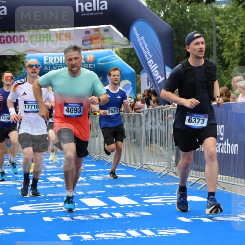 29.06.2025 - hella hamburg halbmarathon Strokosch-Dieckow http://msf.ph/oto/8381012 29.06.2025 10:47:09 Ziel 1460, 2623, 4093, 5472, 6134, 6373, 6700, 6716, 7480, 7908, 9794, 10208, 10211, 12579, 13007, 13672, 15684, 16286, 17718, 17915, 18856 meine-sportfotos.de