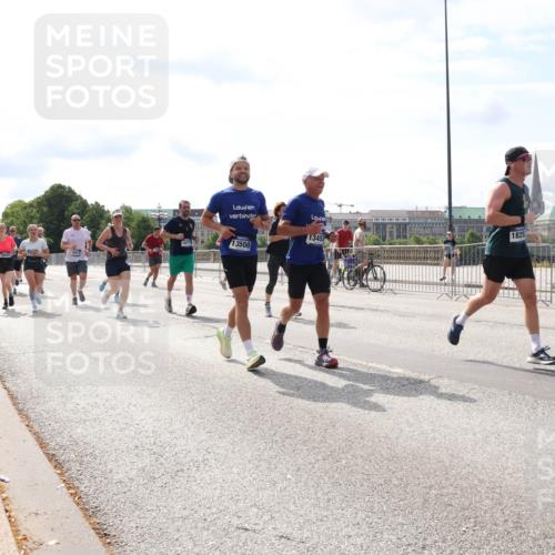 29.06.2025 - hella hamburg halbmarathon Lena Gebhardt http://msf.ph/oto/8381050 29.06.2025 10:15:33 Lombardsbrücke 1077, 3417, 13500, 18252, 13453, 1296, 1440, 1524, 1745, 2110, 2281, 2720, 2989, 3417, 3513, 3650, 4007, 4466, 4492, 4494, 4495, 5069, 5271, 5739, 5986, 6317, 6376, 6576, 7452, 7809, 7810, 7881, 7941, 7942, 8237, 8256, 8609, 9192, 9307, 9423, 9657, 9847, 9975, 9997, 10108, 10608, 10775, 10858, 12457, 12469, 12521, 13179, 13197, 13453, 13500, 13818, 13951, 14413, 14423, 14550, 14552, 15150, 15307, 15740 meine-sportfotos.de
