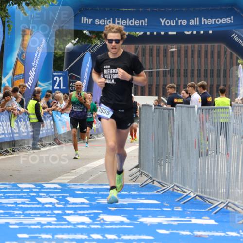 29.06.2025 - hella hamburg halbmarathon Strokosch-Dieckow http://msf.ph/oto/8381070 29.06.2025 10:24:26 Ziel 7855, 18695 meine-sportfotos.de
