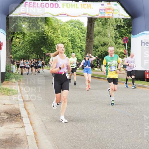 29.06.2025 - hella hamburg halbmarathon MichiJ http://msf.ph/oto/8381096 29.06.2025 10:46:21 Zwischen KM18-KM19 2780, 4986, 6220, 7223, 7824, 8030, 8509, 10488, 11394, 12206, 12261, 12446, 14823, 15232, 15284, 18485, 19160, 19178 meine-sportfotos.de