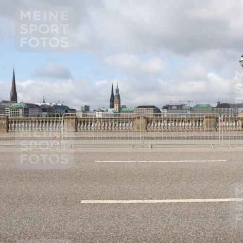 29.06.2025 - hella hamburg halbmarathon Lena Gebhardt http://msf.ph/oto/8381102 29.06.2025 08:52:23 Lombardsbrücke  meine-sportfotos.de
