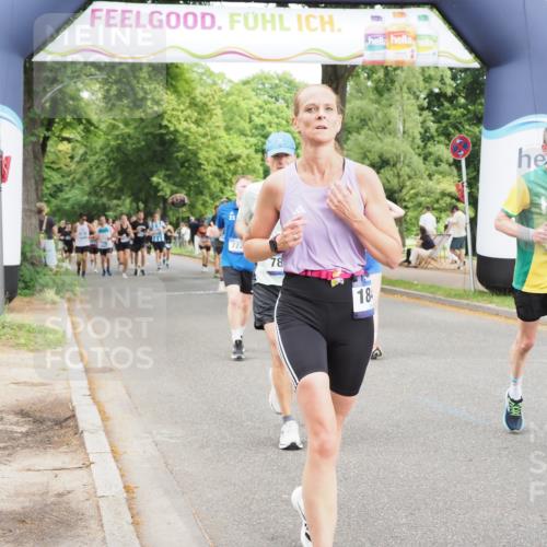 29.06.2025 - hella hamburg halbmarathon MichiJ http://msf.ph/oto/8381194 29.06.2025 10:46:22 Zwischen KM18-KM19 4986, 7031, 7223, 7824, 8030, 8509, 10488, 11394, 12446, 14823, 15284, 18485, 19160, 19178 meine-sportfotos.de
