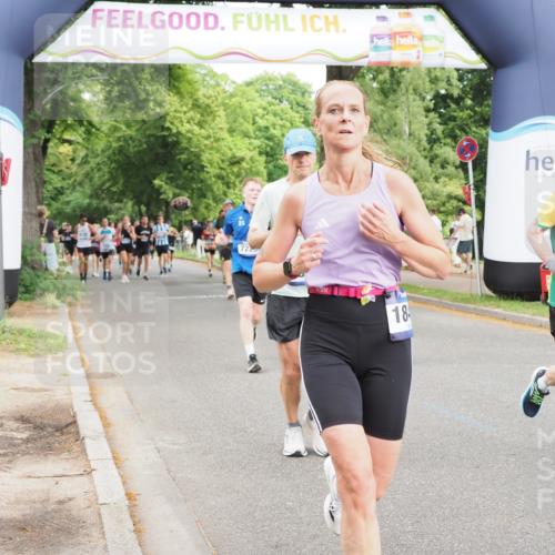 29.06.2025 - hella hamburg halbmarathon MichiJ http://msf.ph/oto/8381208 29.06.2025 10:46:22 Zwischen KM18-KM19 4986, 7031, 7223, 7824, 8030, 8509, 10488, 11394, 12446, 14823, 15284, 18485, 19160, 19178 meine-sportfotos.de