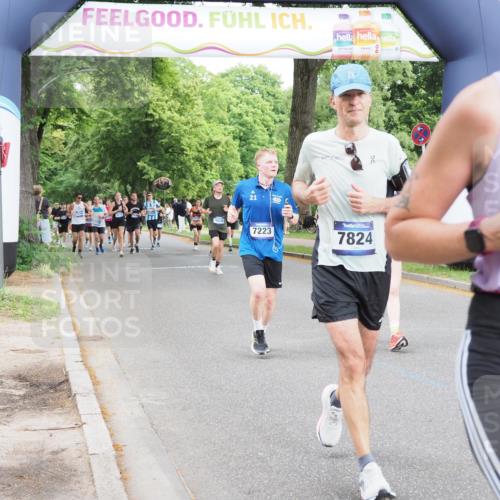 29.06.2025 - hella hamburg halbmarathon MichiJ http://msf.ph/oto/8381217 29.06.2025 10:46:22 Zwischen KM18-KM19 4986, 7031, 7223, 7824, 8030, 8509, 10488, 11394, 12446, 14823, 15284, 18485, 19160, 19178 meine-sportfotos.de