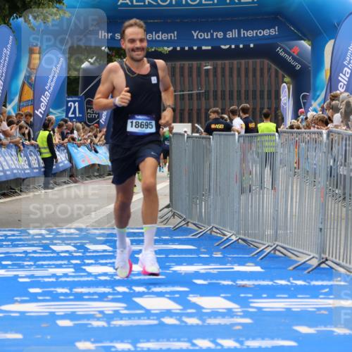 29.06.2025 - hella hamburg halbmarathon Strokosch-Dieckow http://msf.ph/oto/8381220 29.06.2025 10:24:18 Ziel 5612, 6816, 7331, 18695 meine-sportfotos.de