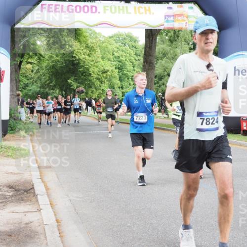 29.06.2025 - hella hamburg halbmarathon MichiJ http://msf.ph/oto/8381254 29.06.2025 10:46:23 Zwischen KM18-KM19 4986, 7031, 7223, 7824, 8030, 8509, 10488, 11394, 12446, 14823, 16530, 18485, 19178 meine-sportfotos.de