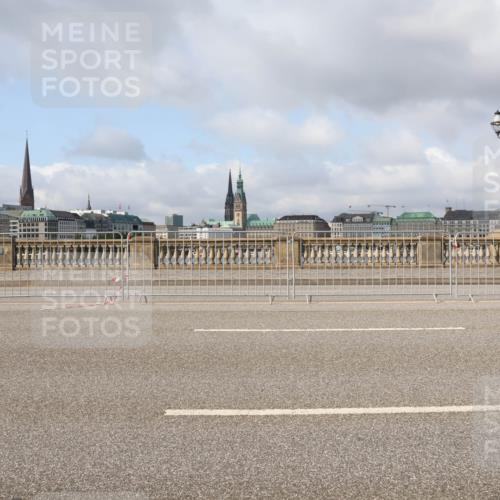 29.06.2025 - hella hamburg halbmarathon Lena Gebhardt http://msf.ph/oto/8381323 29.06.2025 08:52:23 Lombardsbrücke  meine-sportfotos.de