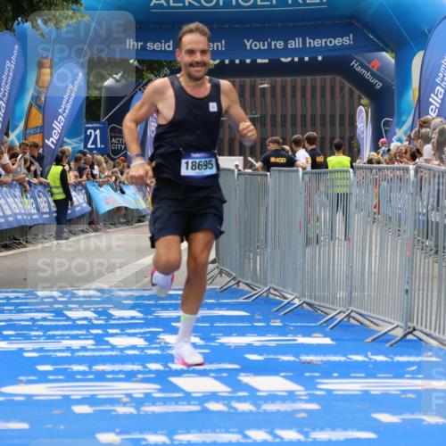 29.06.2025 - hella hamburg halbmarathon Strokosch-Dieckow http://msf.ph/oto/8381350 29.06.2025 10:24:18 Ziel 5612, 6816, 7331, 18695 meine-sportfotos.de